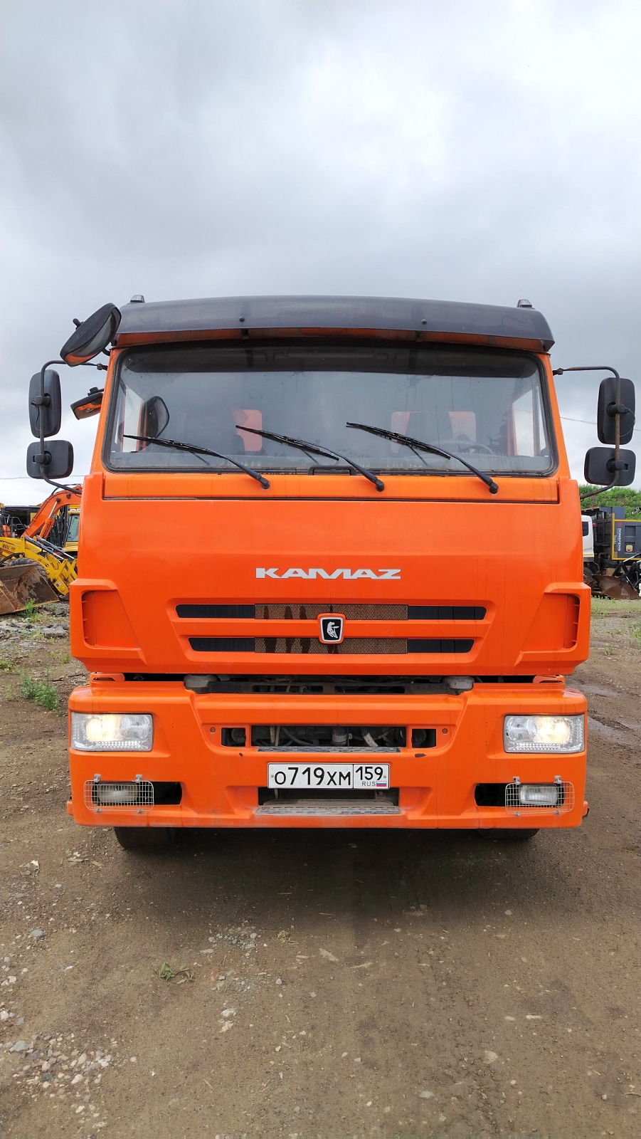 КамАЗ 6520 6x4 Самосвал 6520-26012-53 (Дизельный, 11,8 л, 400 л.с., МТ)