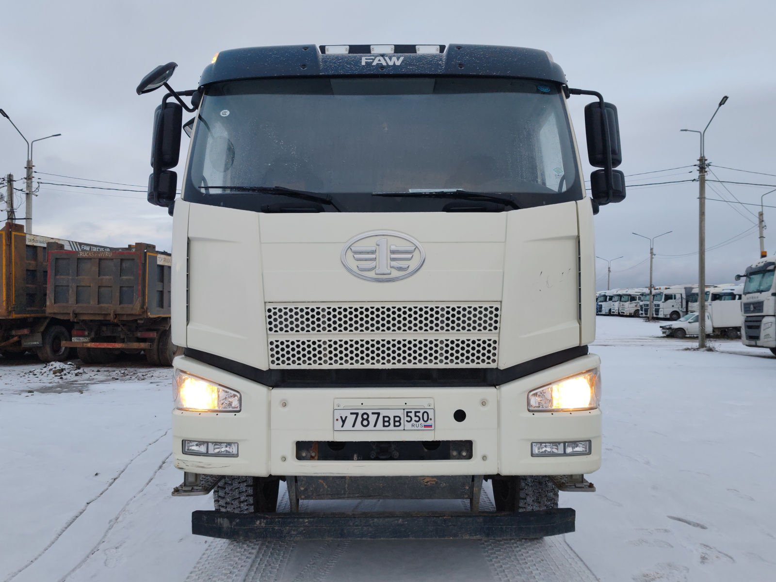 FAW J6 6x4 Бортовой с КМУ 78F302 (Дизельный, 11,1 л, 390 л.с., МТ)