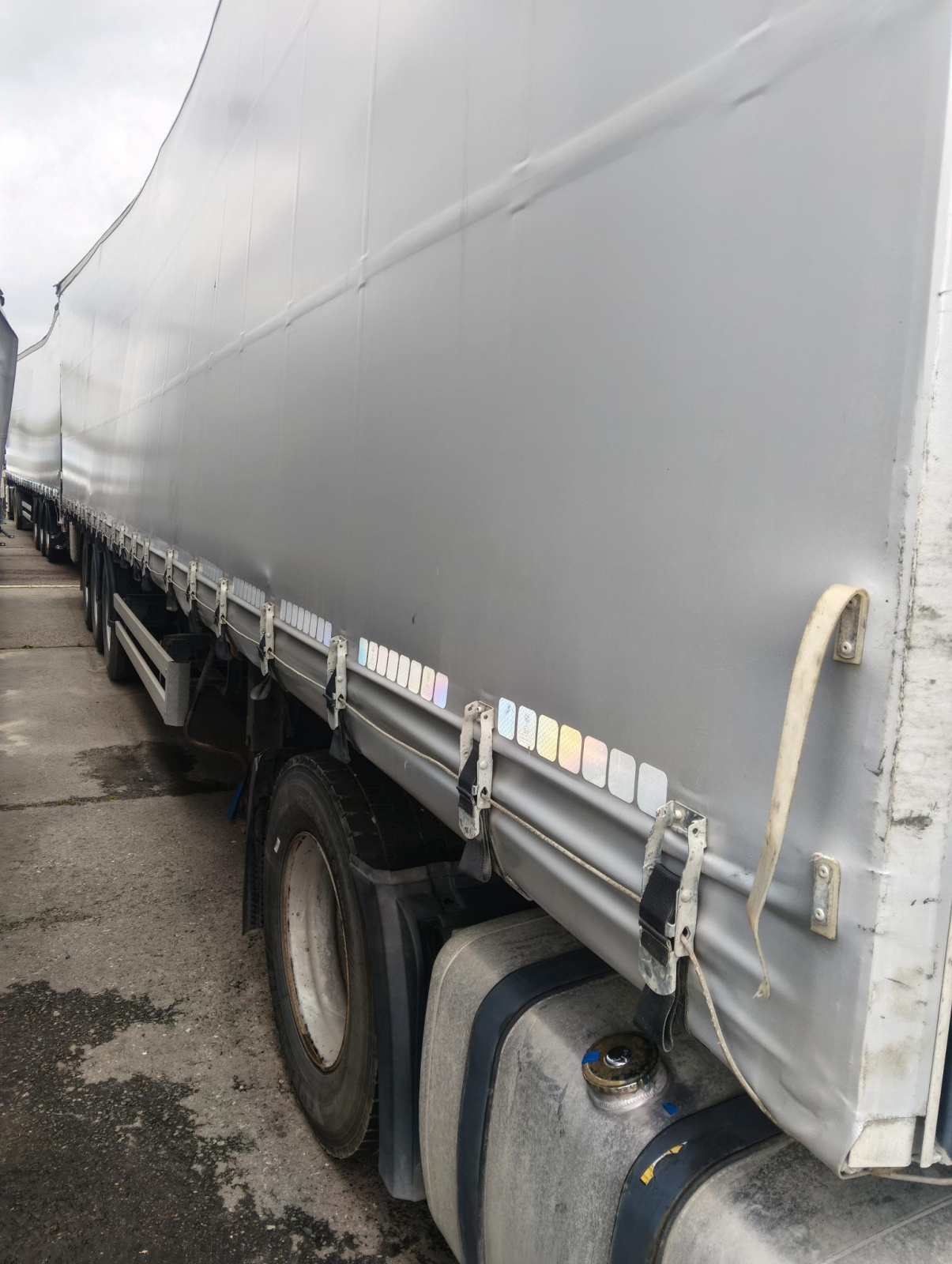 Тонар 9888* Полуприцеп шторный 9888