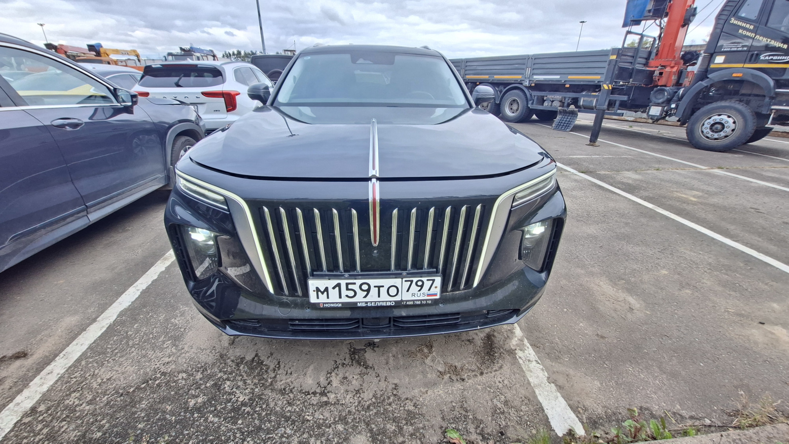 HONGQI E-HS9 Deluxe (551 л.с.)