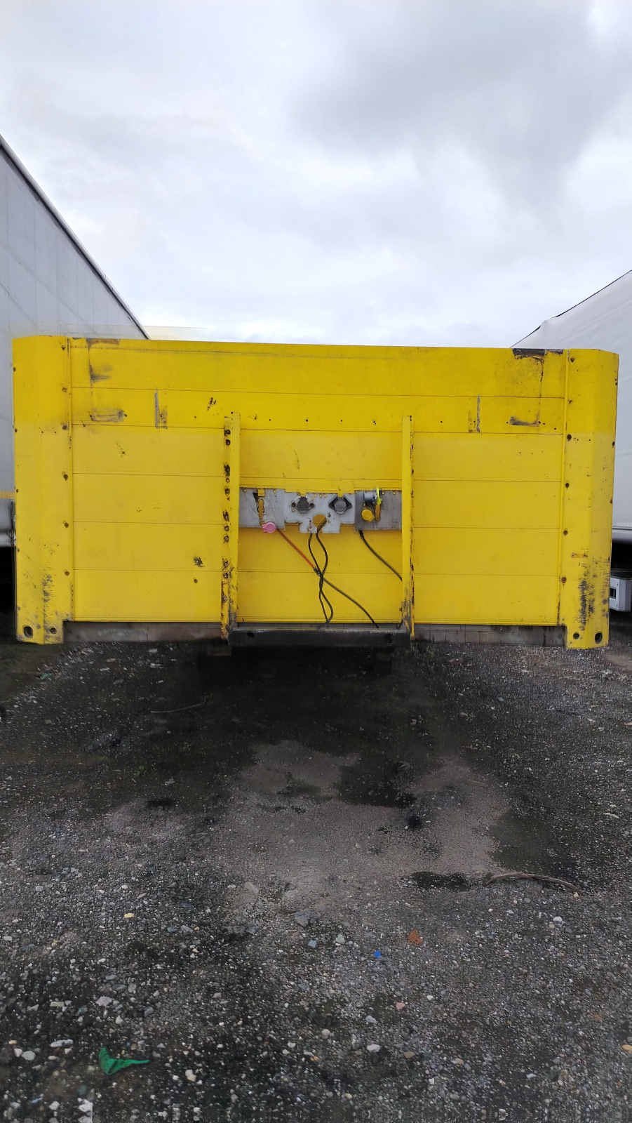 Schmitz Cargobull SCS Полуприцеп шторный SCS24/L