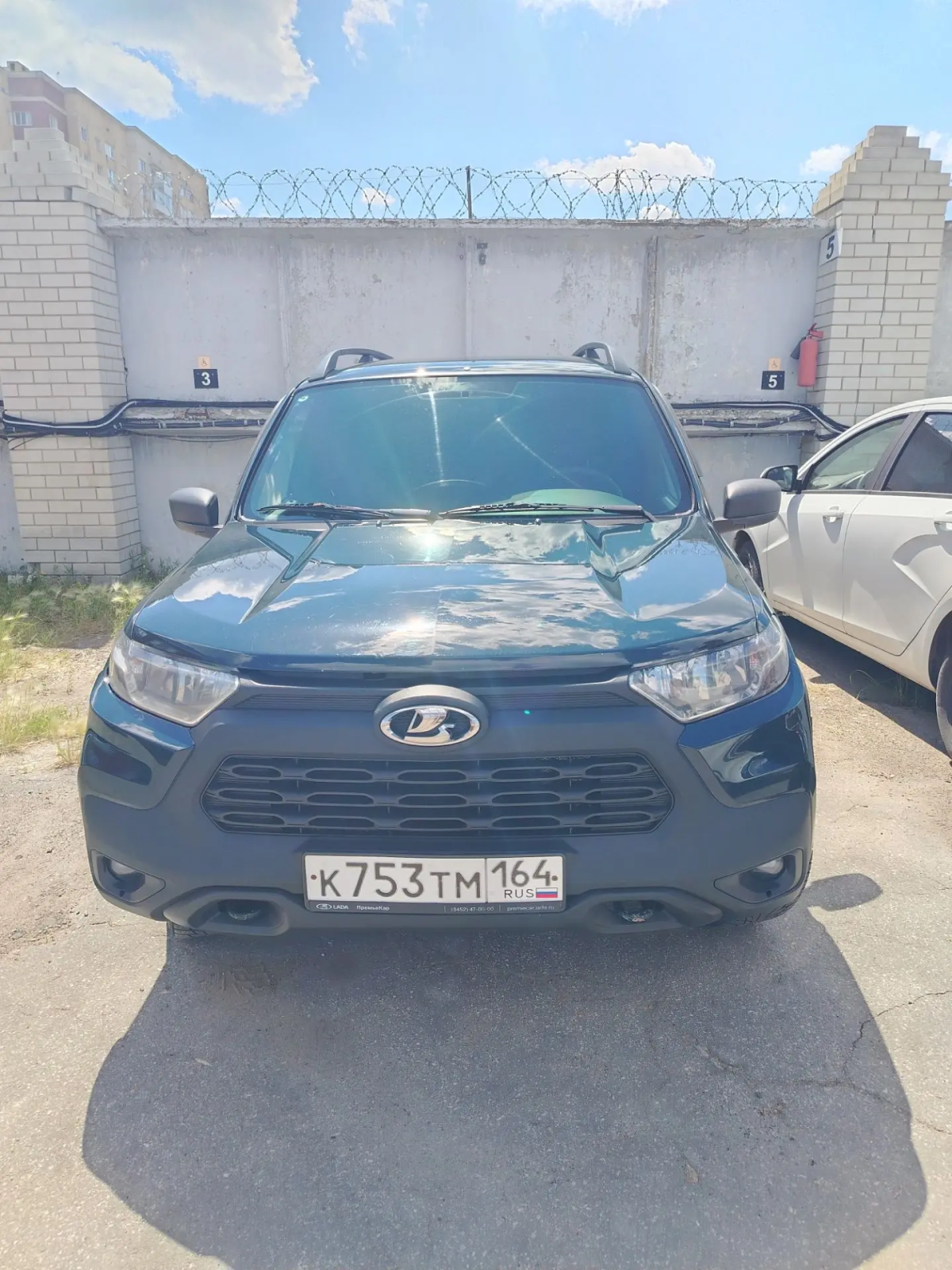 LADA Niva Travel BLACK 1.7 79,54 hp 5MT
