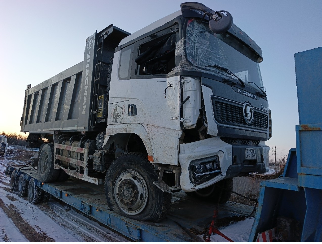 Shacman (Shaanxi) SX* 6x6 Самосвал SX32586V385 (Дизельный, 11,6 л, 423 л.с., МТ)