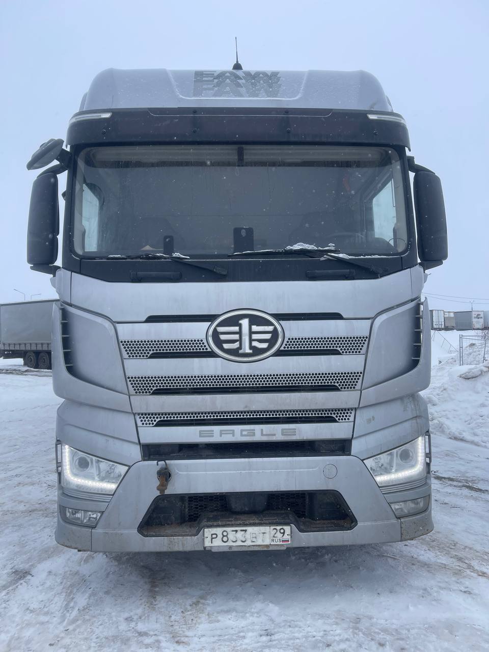 FAW J7 4x2 Седельный тягач CA4180P77K25E5 (Дизельный, 12,5 л, 553 л.с., АТ)