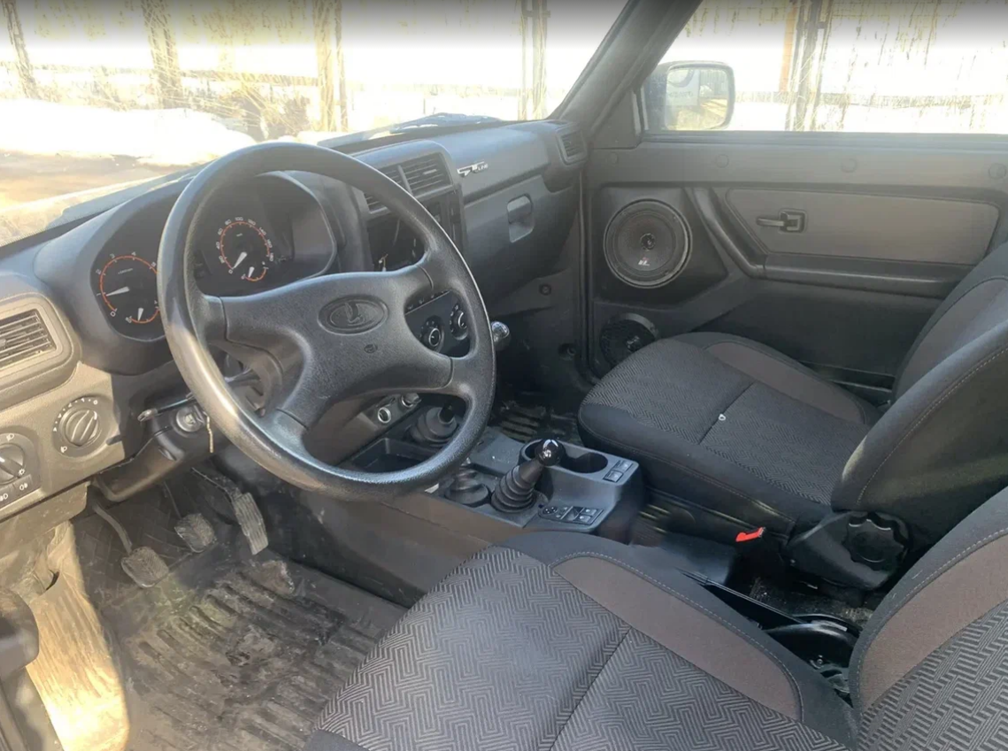 LADA NIVA BLACK 1.7 80hp 5MT