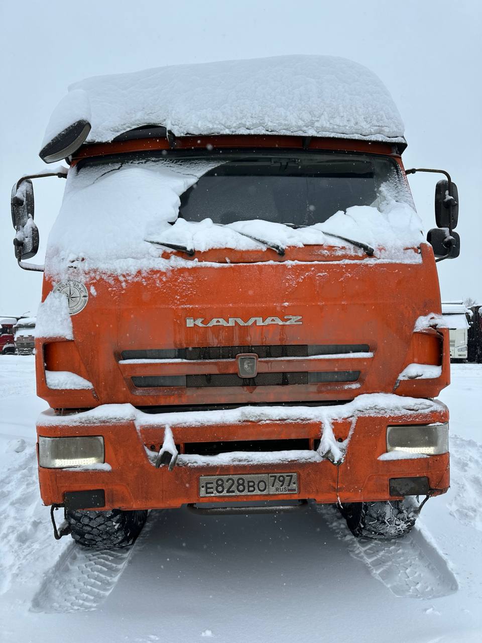 КамАЗ 43118 6x6 Бортовой с КМУ 732407 (Дизельный, 11,8 л, 300 л.с., МТ)