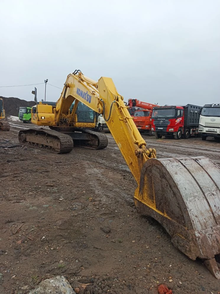 KOMATSU PC 210 Экскаватор PC210-10M0 (Дизельный, 6,7 л, 168 л.с., АТ)