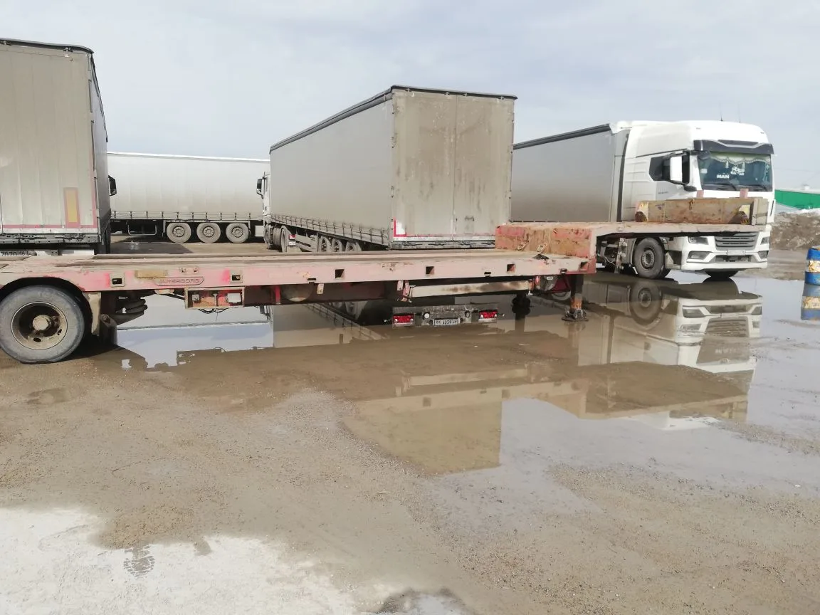 Ютерборг 9852* Полуприцеп тяжеловоз 4 оси 985245 (Не раздвижной)
