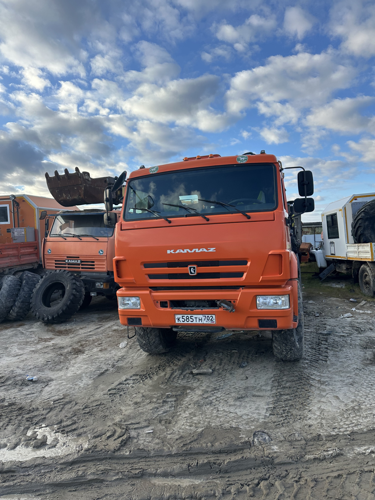 КамАЗ 43118 6x6 Передвижная мастерская с КМУ 5849AF-0000010-13 (Дизельный, 11,8 л, 300 л.с., МТ), 2022г.