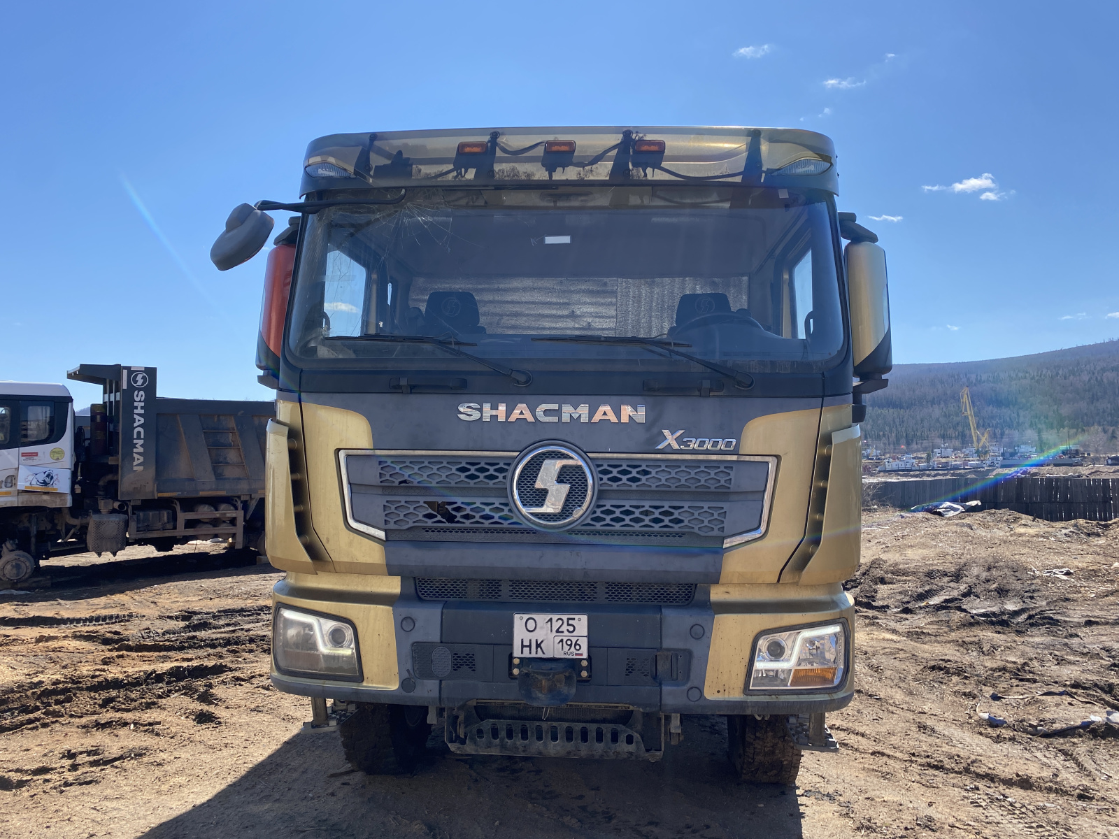 Shacman (Shaanxi) SX* 8x4 Самосвал SX331863366 (Дизельный, 12,5 л, 544 л.с., МТ)
