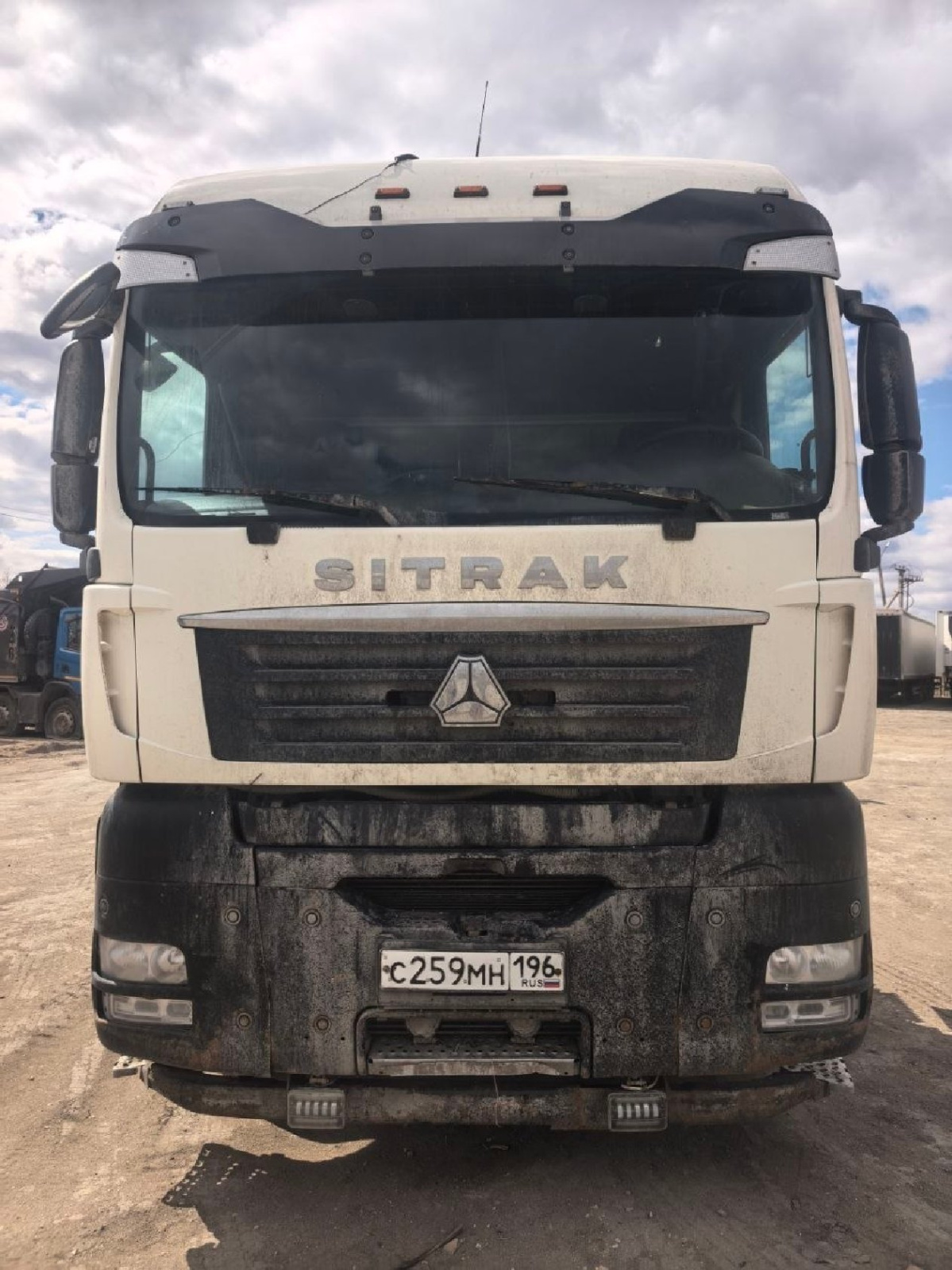 SITRAK C7H 6x4 Седельный тягач ZZ4256V364HE (Дизельный, 12,4 л, 540 л.с., МТ), 2023г., 476581 км
