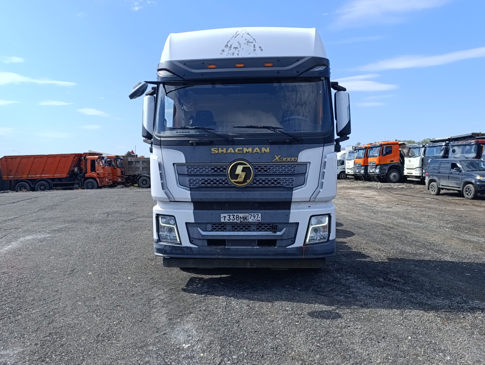 Shacman (Shaanxi) SX* 6x4 Седельный тягач SX42584V324 (Дизельный, 11,6 л, 423 л.с., МТ)