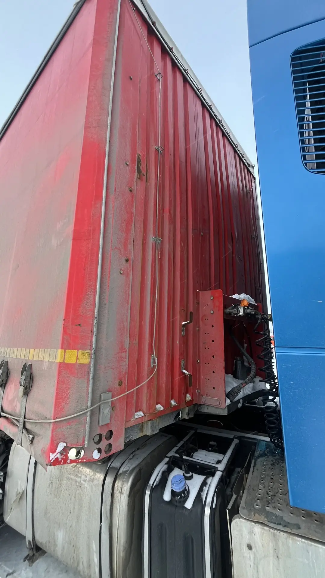 Туймазинский завод автобетоновозов 5885* Полуприцеп шторный 588510