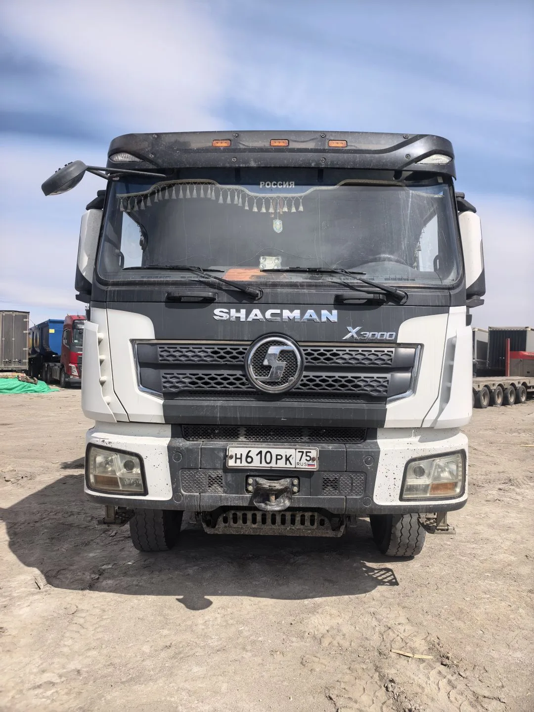Shacman (Shaanxi) SX* 8x4 Самосвал SX33186V366 (Дизельный, 11,6 л, 423 л.с., МТ), 2023г., 273937 км