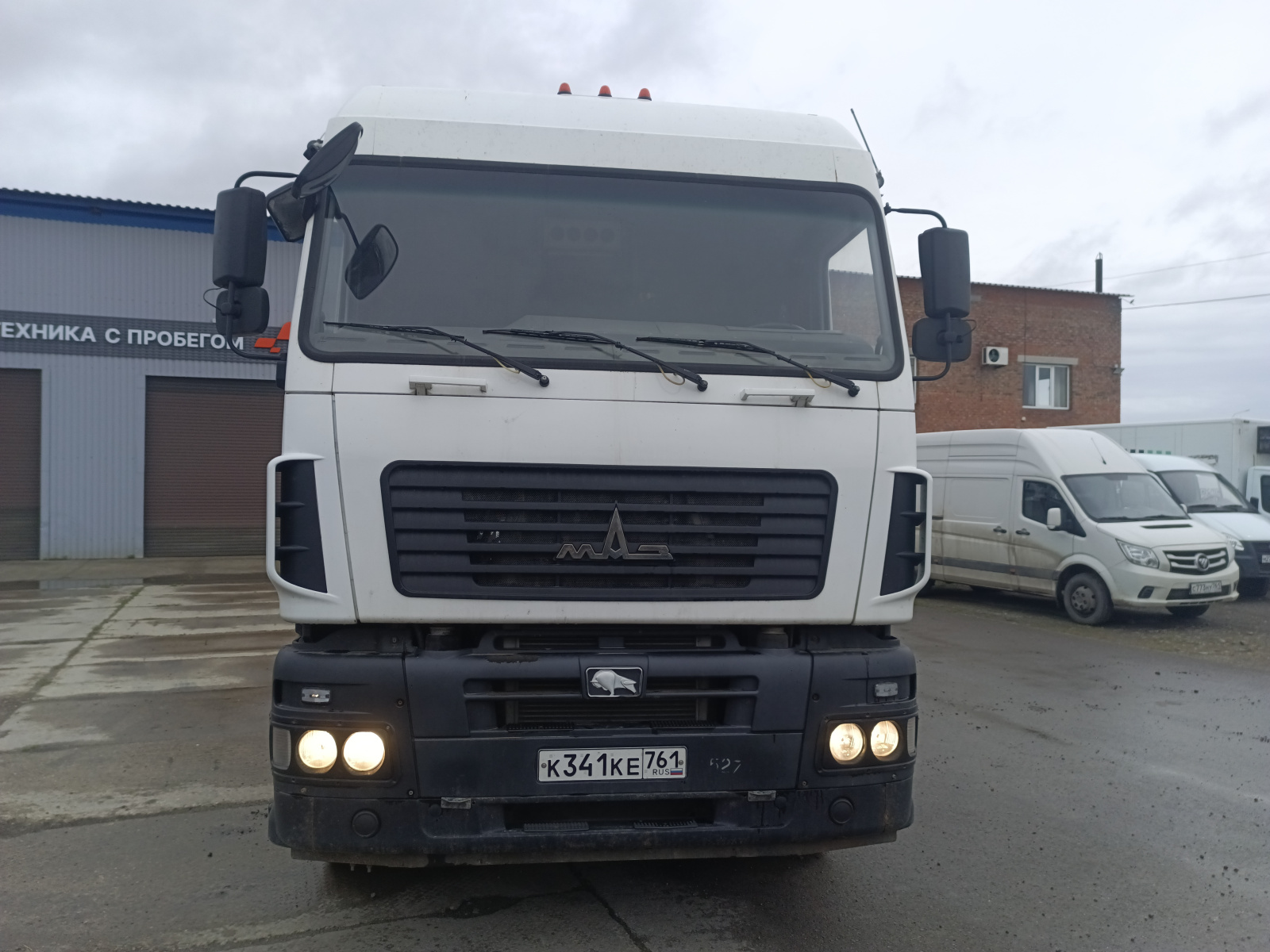 МАЗ 5440 4x2 Седельный тягач 5440С9-520-031 (Дизельный, 11,1 л, 420 л.с., МТ)