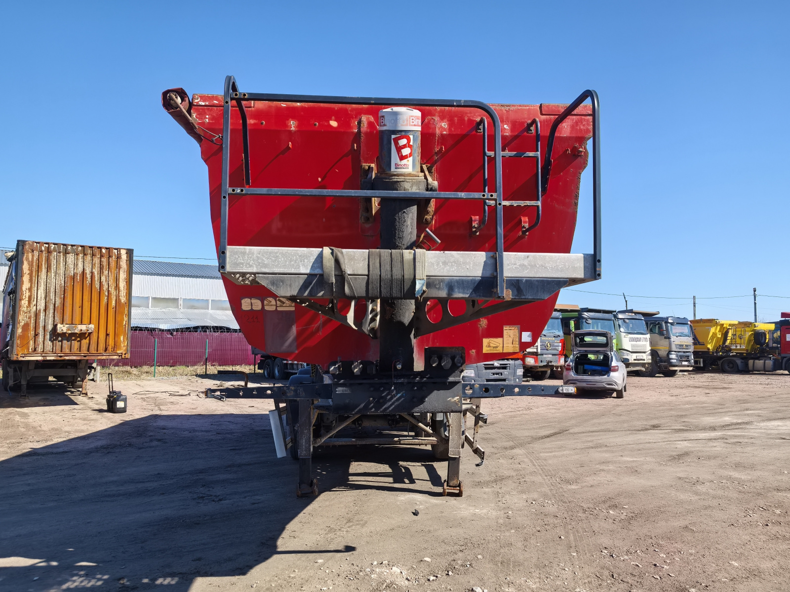 Wielton NW-3 Полуприцеп самосвальный NW3S33PK