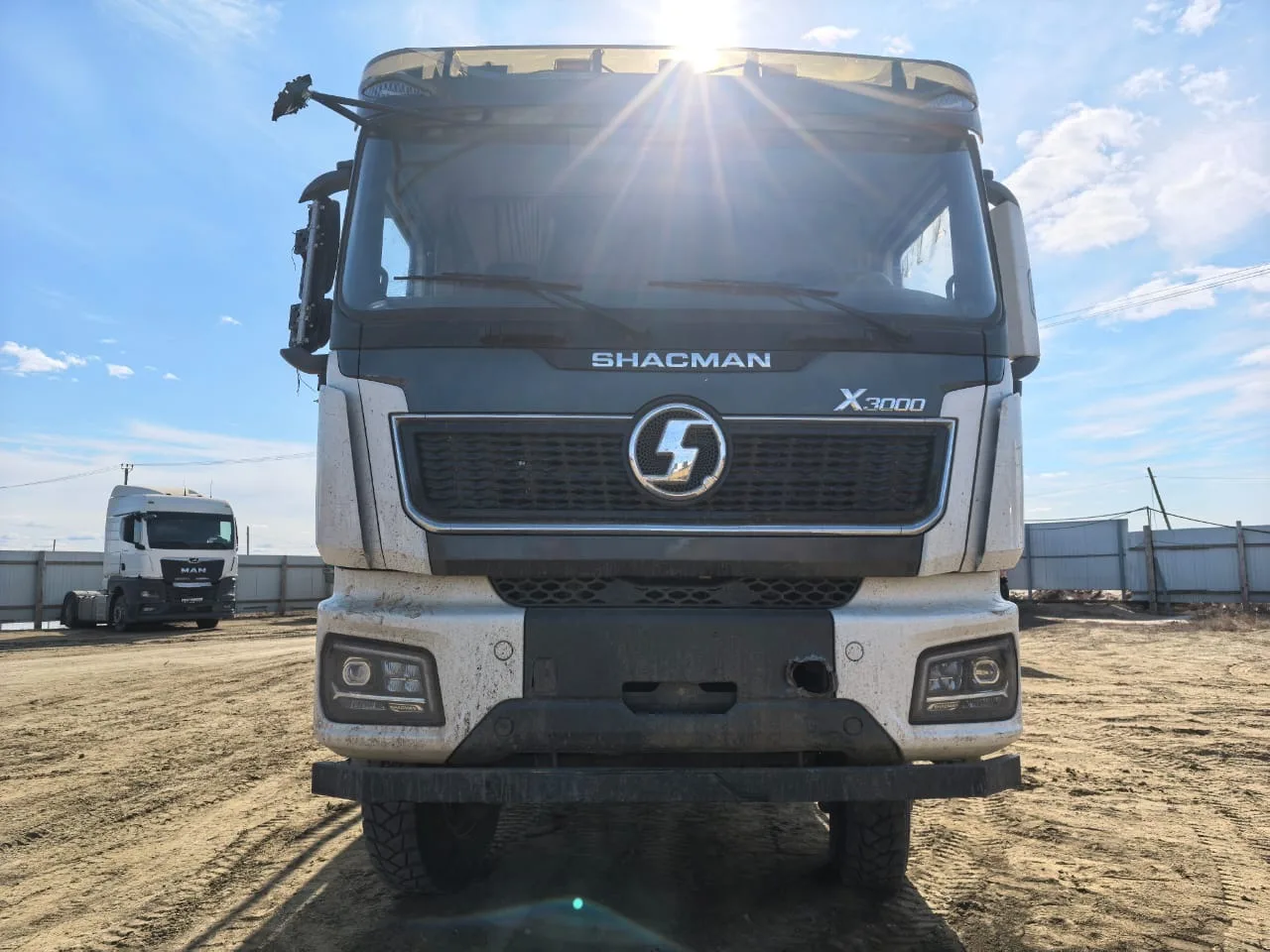 Shacman (Shaanxi) SX* 6x6 Сортиментовоз с КМУ 3258А3 (Дизельный, 11.6 л, 423 л.с. МТ)