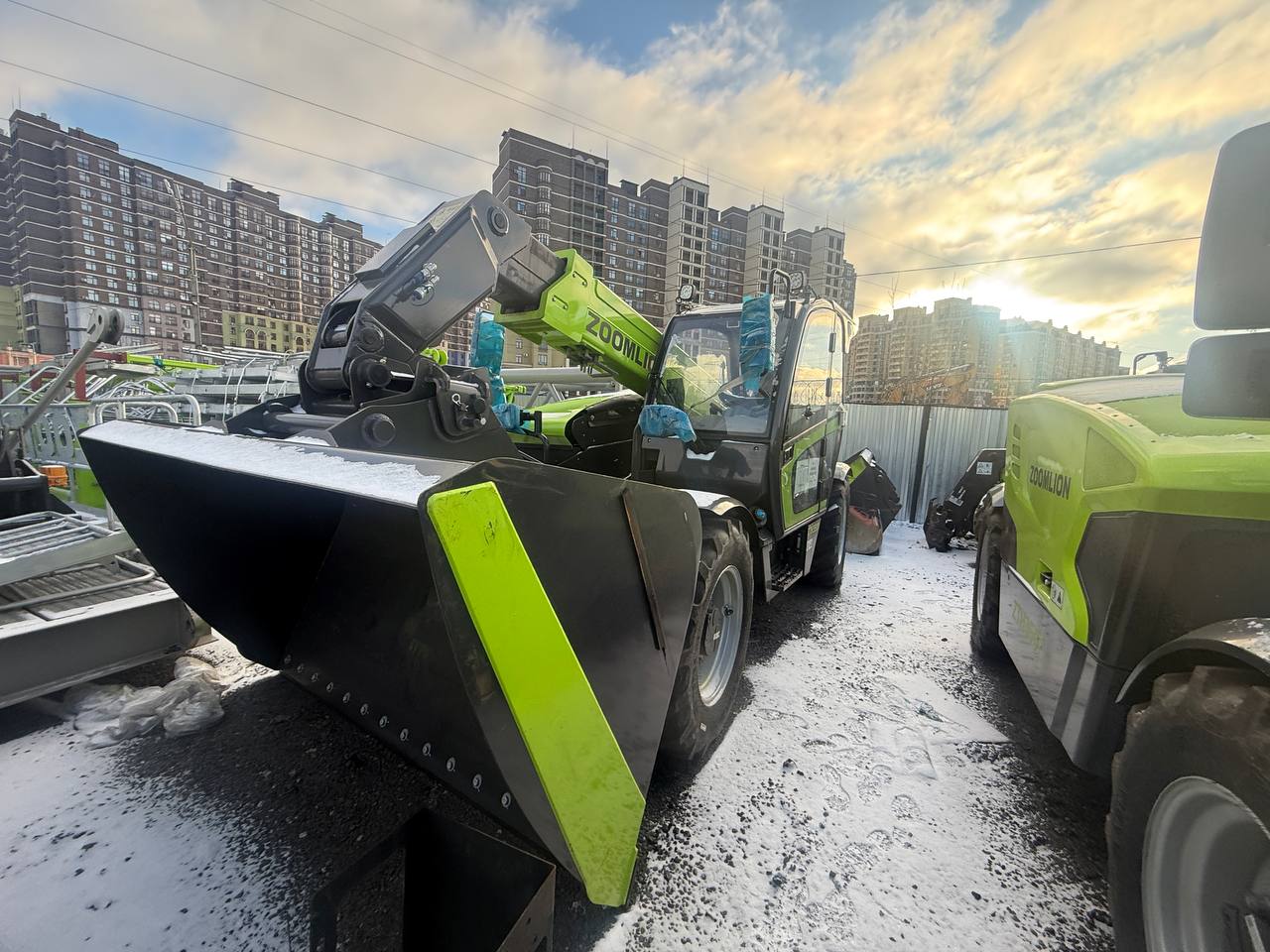 Zoomlion ZTH* Телескопический погрузчик ZTH3507 (Дизельный, 4,1 л, 101 л.с., АТ)