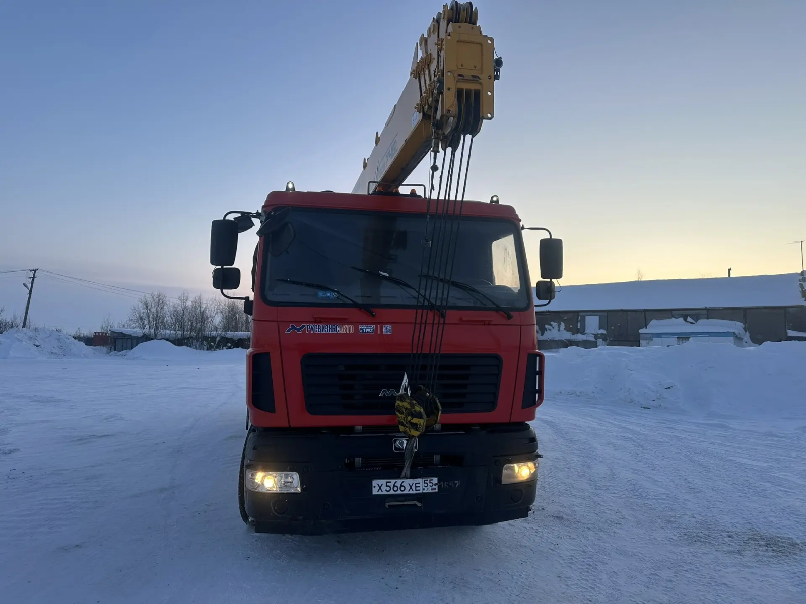МАЗ 6312 6x4 Бортовой с КМУ 741302 (Дизельный, 11,6 л, 423 л.с., МТ)