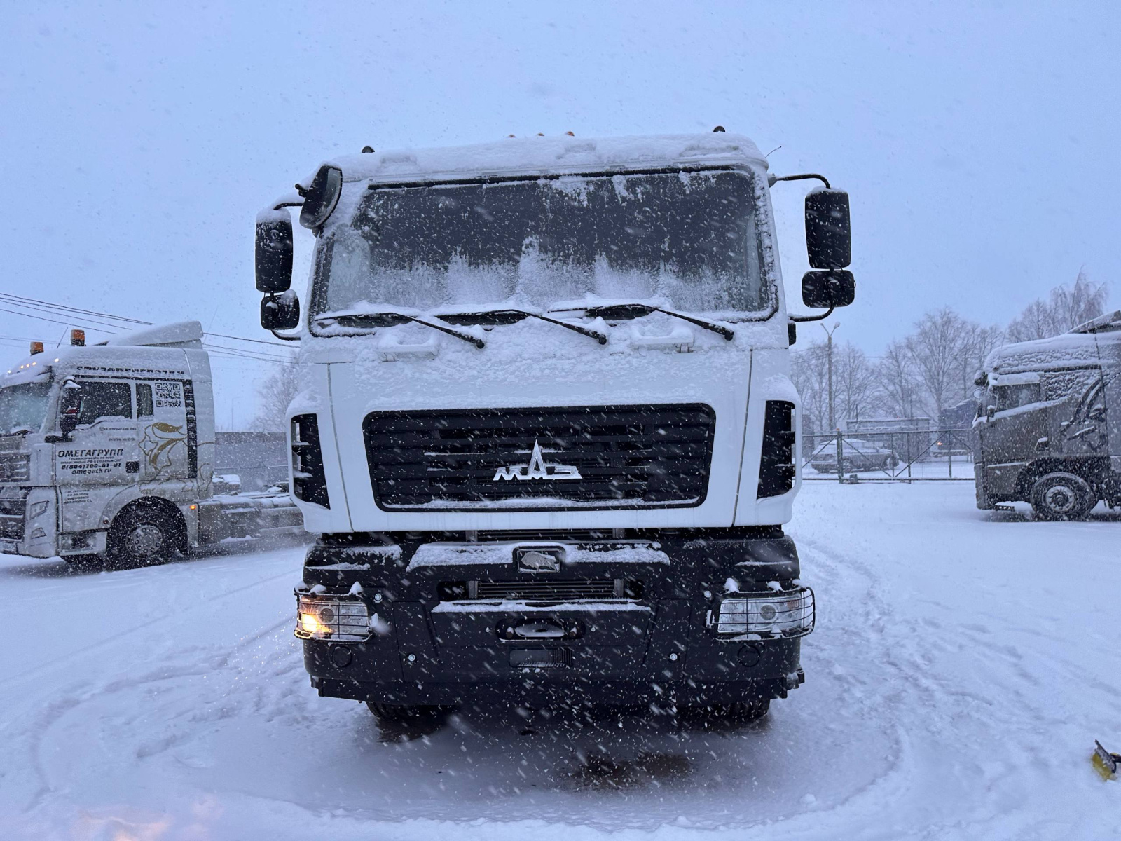 МАЗ 6312 6x4 Сортиментовоз с КМУ 61C505 (Дизельный, 11,1 л, 420 л.с., МТ)