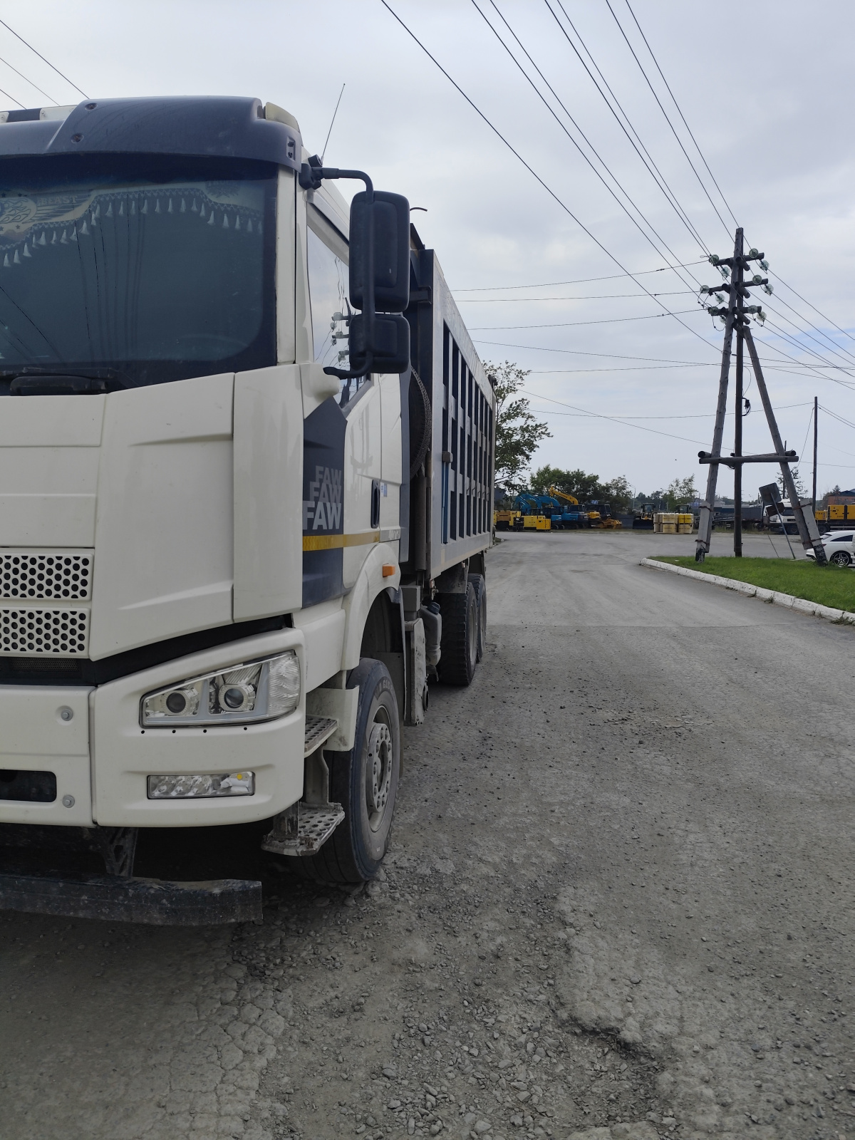 FAW J6 6x4 Самосвал CA3250P66K24T1E5 (Дизельный, 11,1 л, 390 л.с., МТ), 2023г., 193496 км