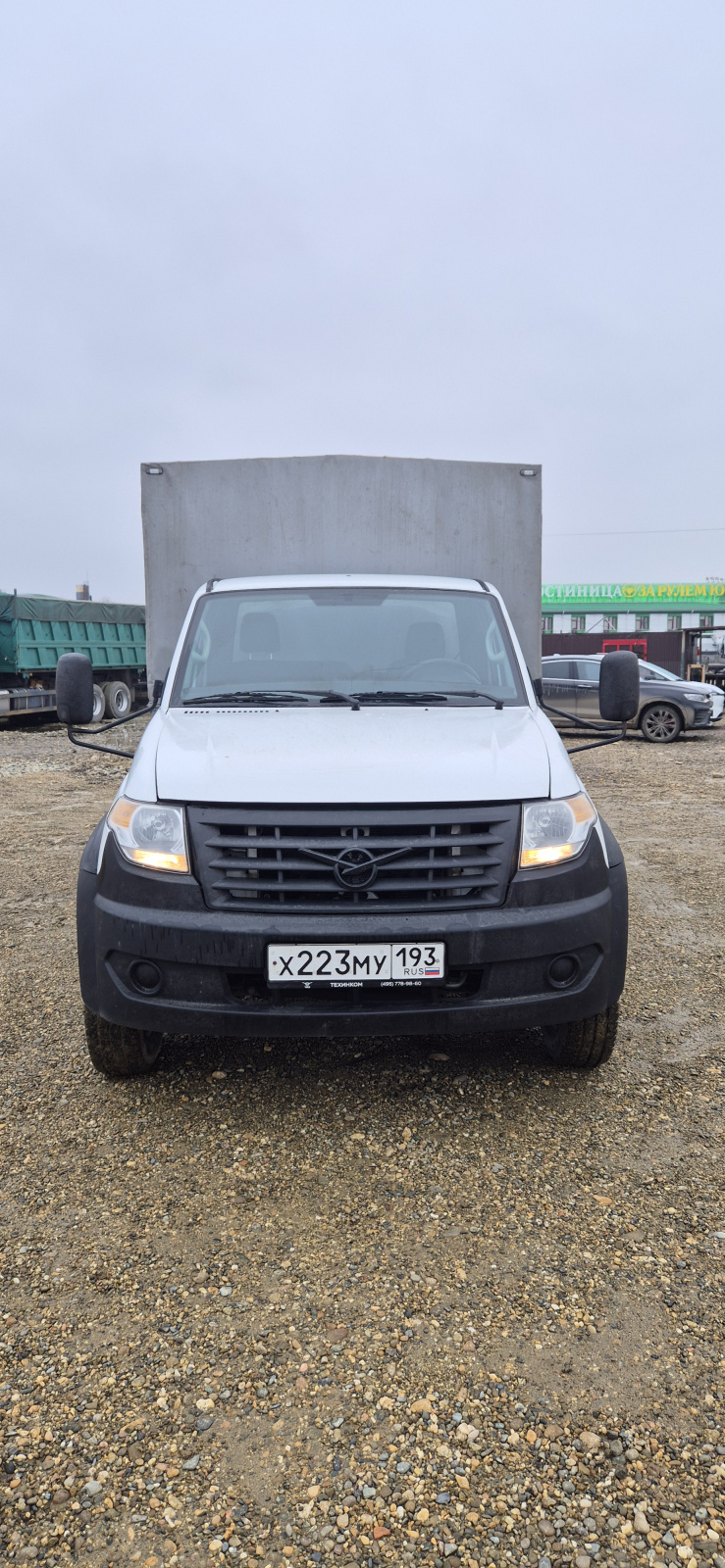 UAZ Profi 236324 (Борт/Тент, Бензиновый, 2,7 л, 150 л.с.)