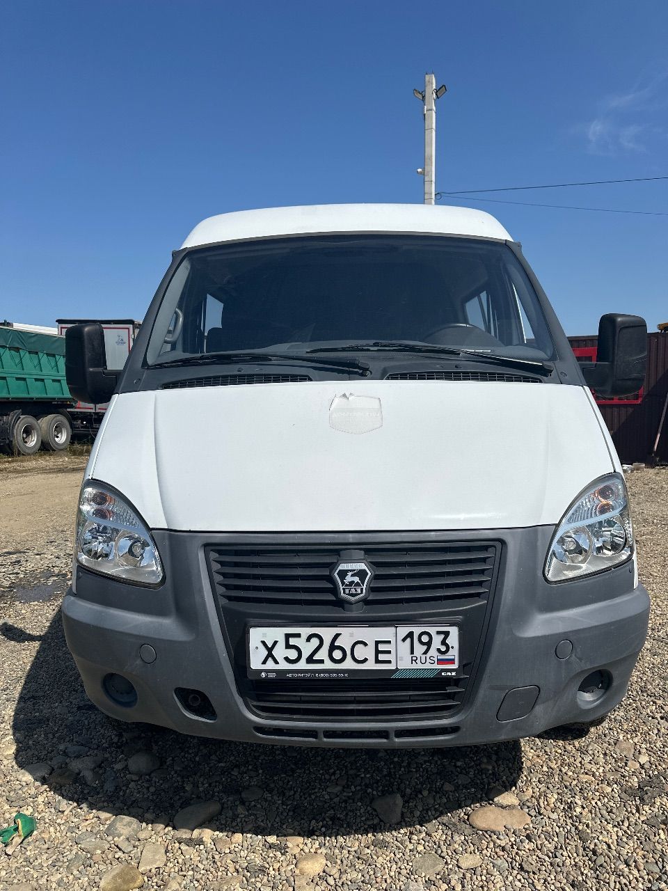 GAZ GAZELLE BUSINESS Цельнометаллический 27057 (Бензиновый, 2,7 л, 107 л.с. МТ)