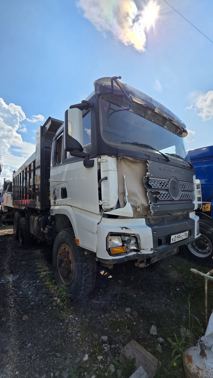 Shacman (Shaanxi) SX* 6x6 Самосвал SX32586V385 (Дизельный, 11,6 л, 423 л.с., МТ)