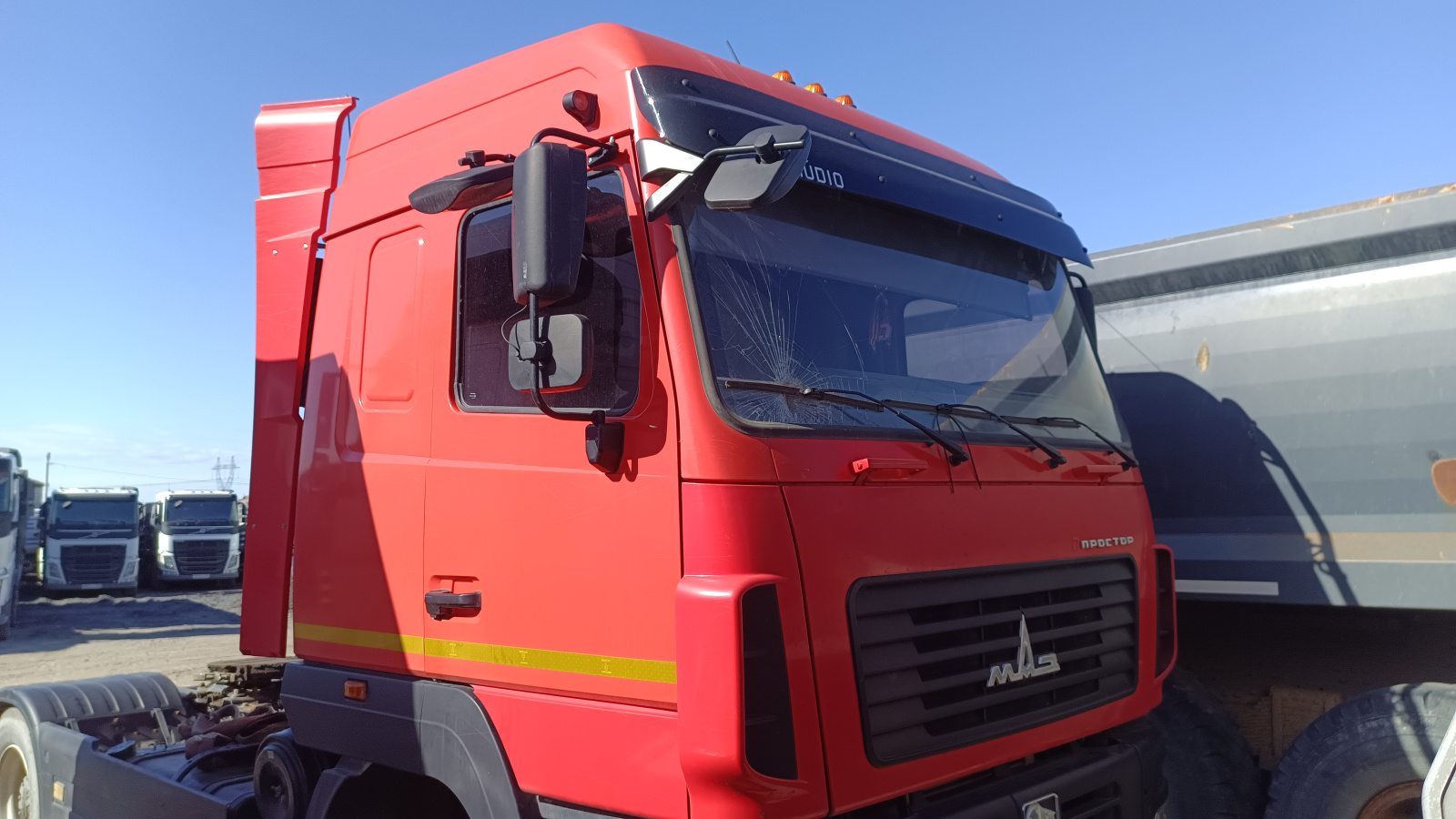 МАЗ 5440 4x2 Седельный тягач 544028-570-031 (Дизельный, 11,6 л, 423 л.с., МТ)