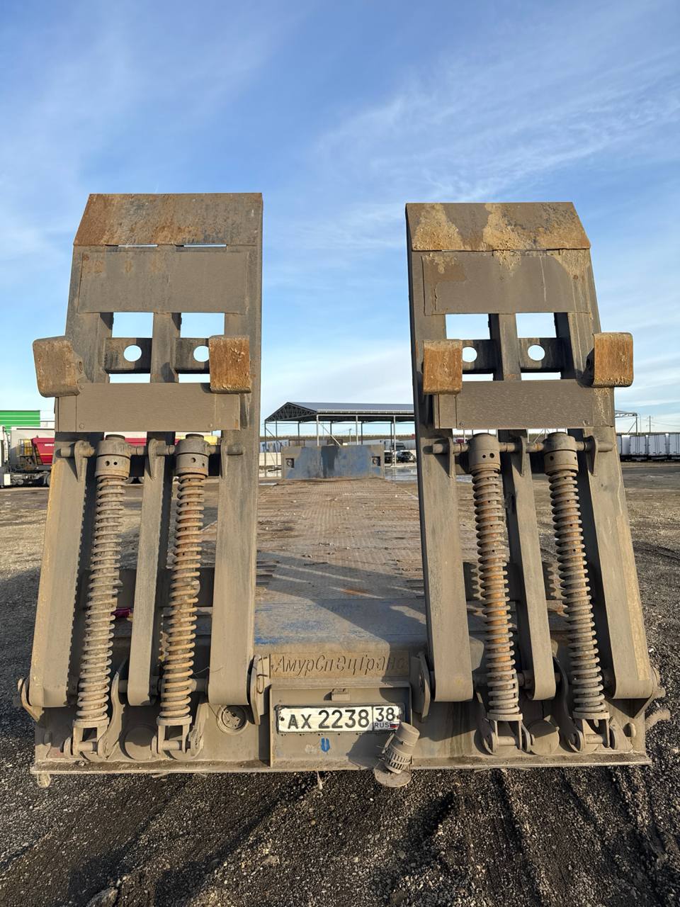 AMUR AMUR Полуприцеп тяжеловоз 4 оси LYR9708TDP (Не раздвижной)