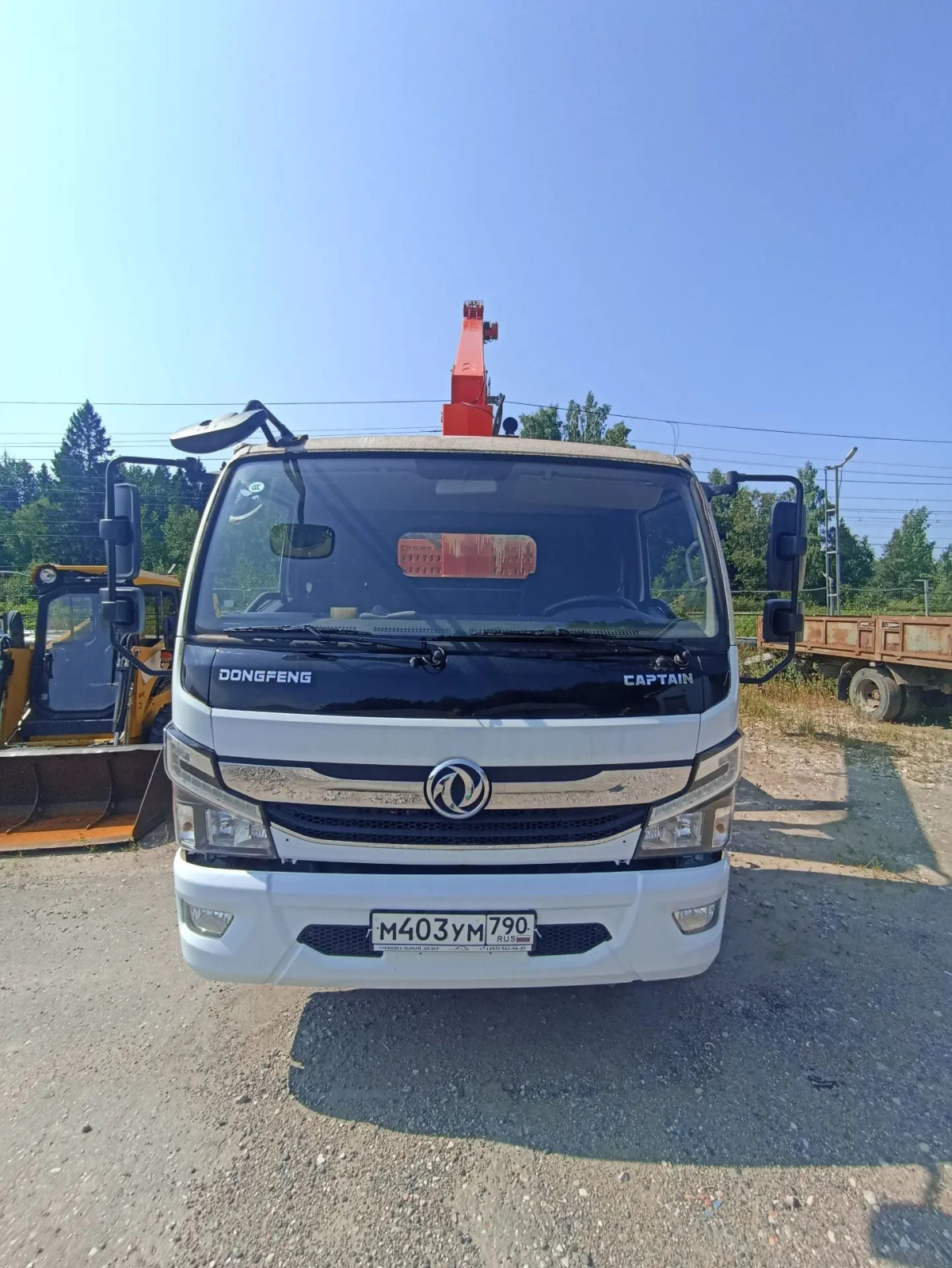 DongFeng C120 Бортовой с КМУ 5389R8-03 (Дизельный, 3,8 л, 166 л.с., МТ)