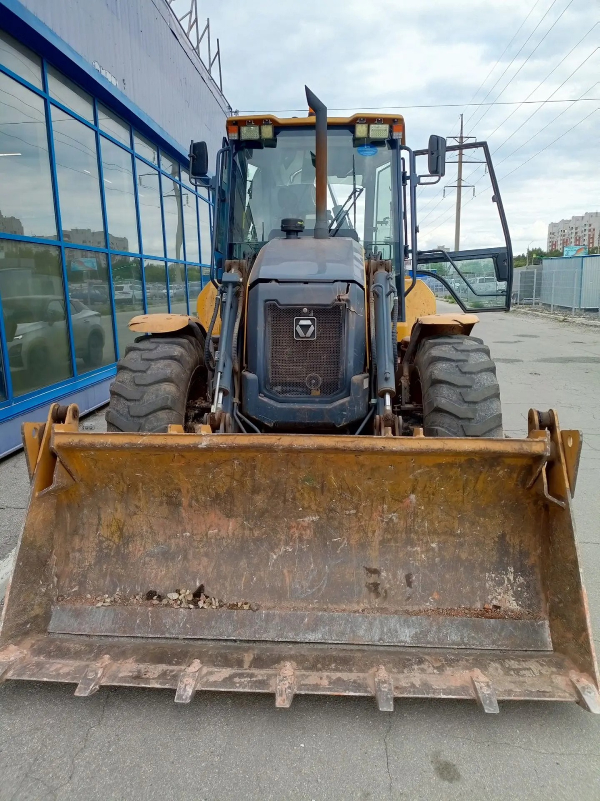 XCMG XC8* Экскаватор-погрузчик XC8-S3570 (Дизельный, 3,6 л, 100 л.с., АТ)