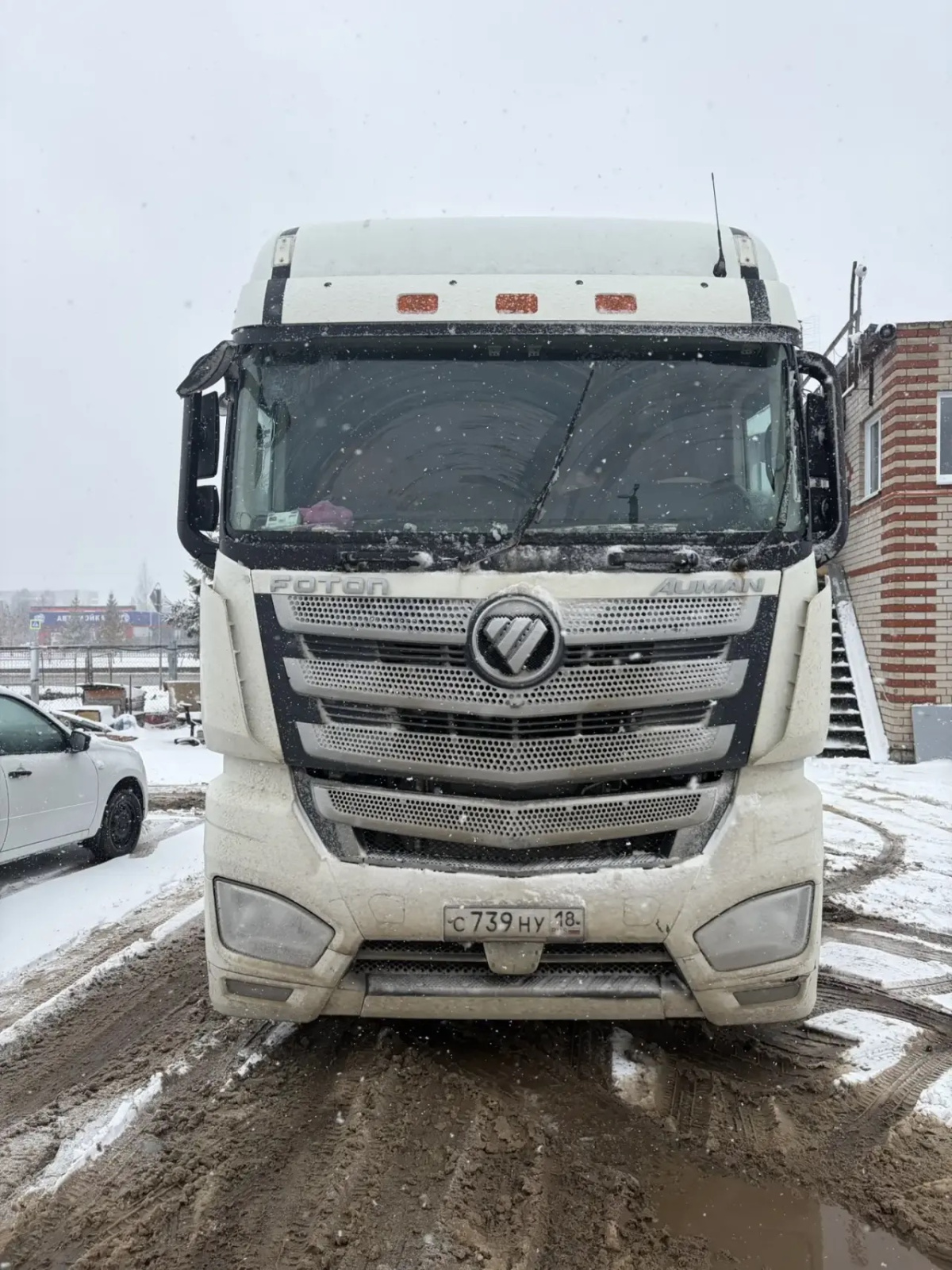 Foton AUMAN 4x2 Седельный тягач BJ4189SLFKA (Дизельный, 11,8 л, 470 л.с. АТ)