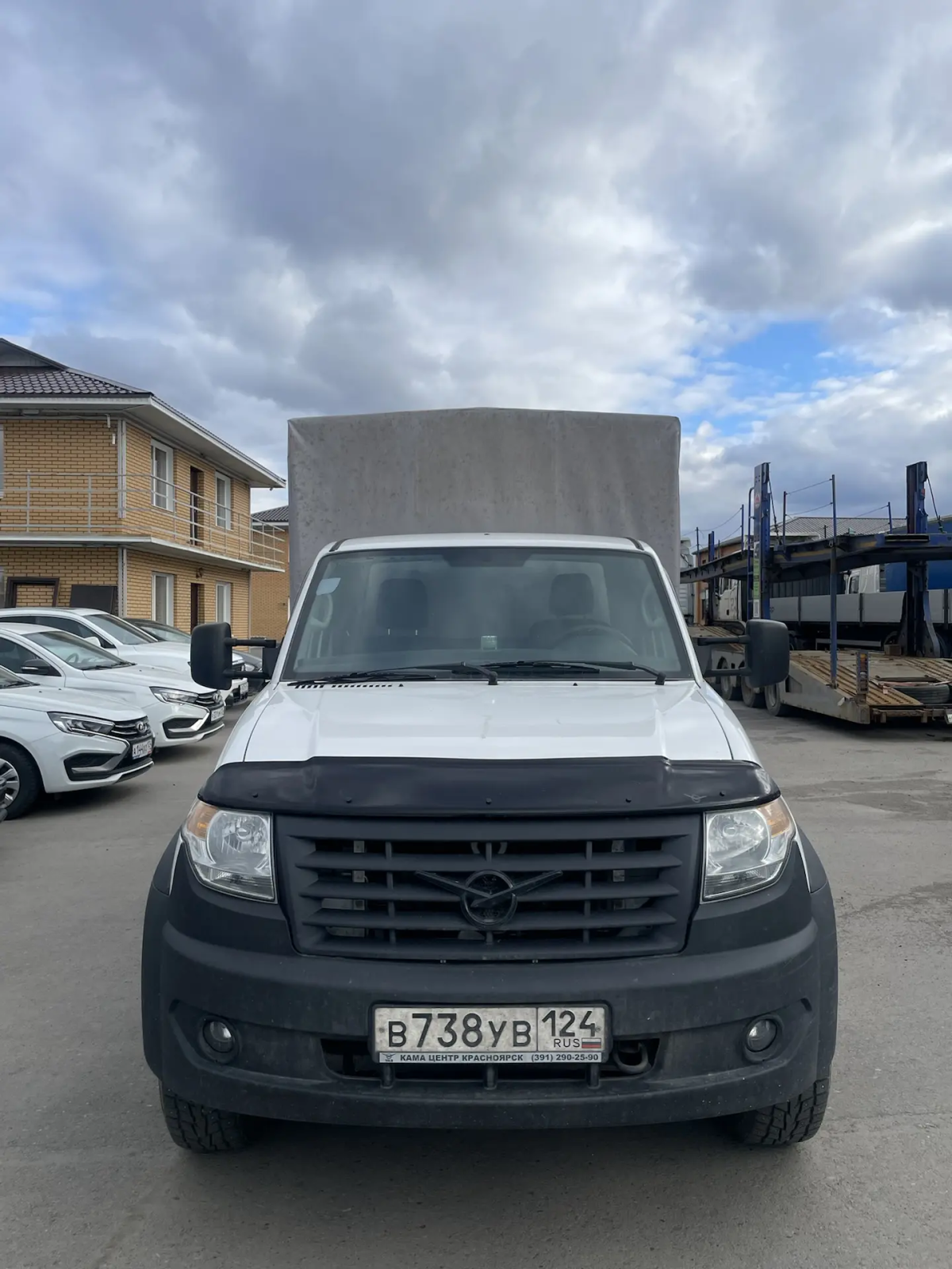 UAZ Profi 236022 (Бортовой, Бензиновый, 2,7 л, 150 л.с. МТ)