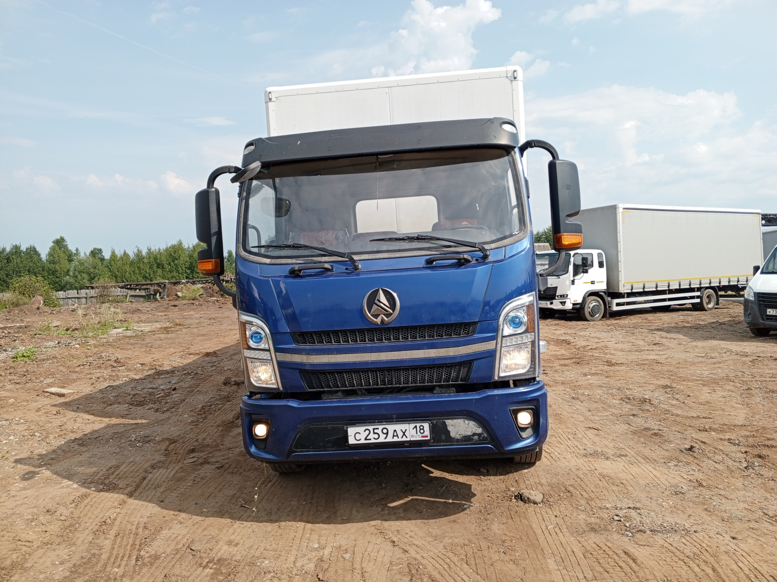WANSHAN ALTAI Аrgut 4x2 Изотермический/рефрижератор GREEN (Изотермический, Дизельный, 4,6 л, 215 л.с. МТ)