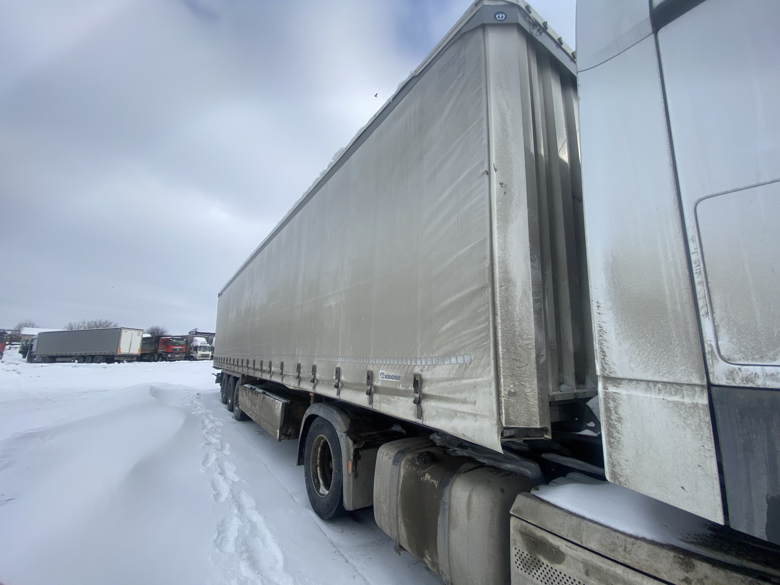 Krone SD Полуприцеп шторный SD
