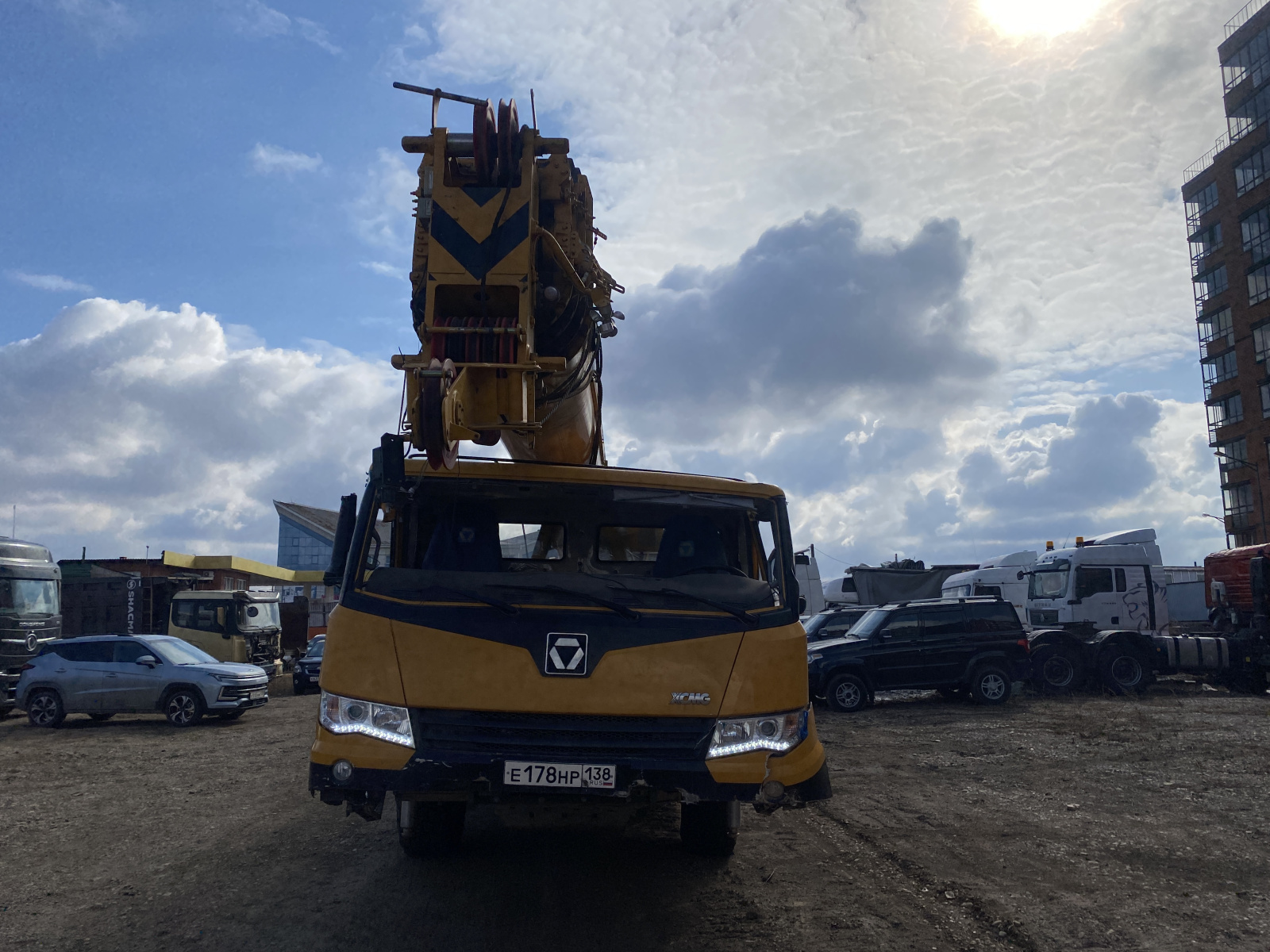 XCMG XCT25 Автокран XCT25L5_SR (Дизельный, 6,4 л, 256 л.с.,МТ)
