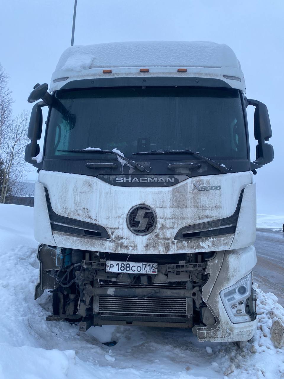 Shacman (Shaanxi) SX* 4x2 Седельный тягач SX4188YY381 (Дизельный, 12,5 л, 473 л.с., АТ)