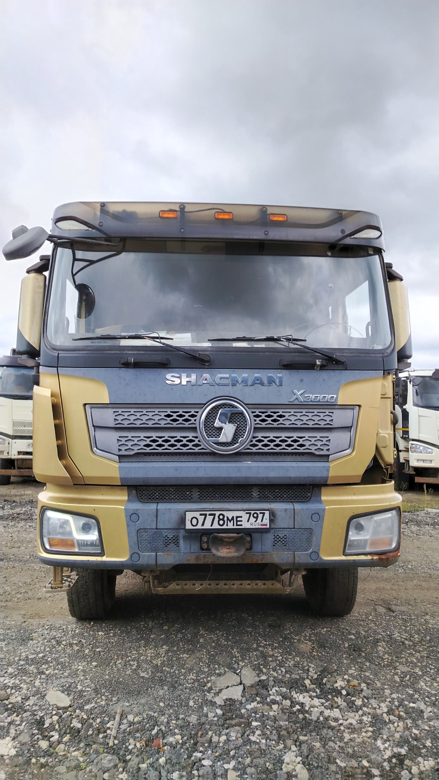 Shacman (Shaanxi) SX* 6x4 Седельный тягач SX42584V324 (Дизельный, 11,6 л, 423 л.с., МТ), 2022г.