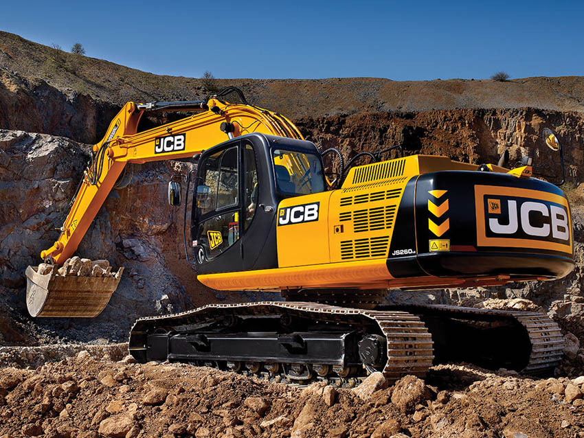 Гусеничный экскаватор JCB JS 260.jpg