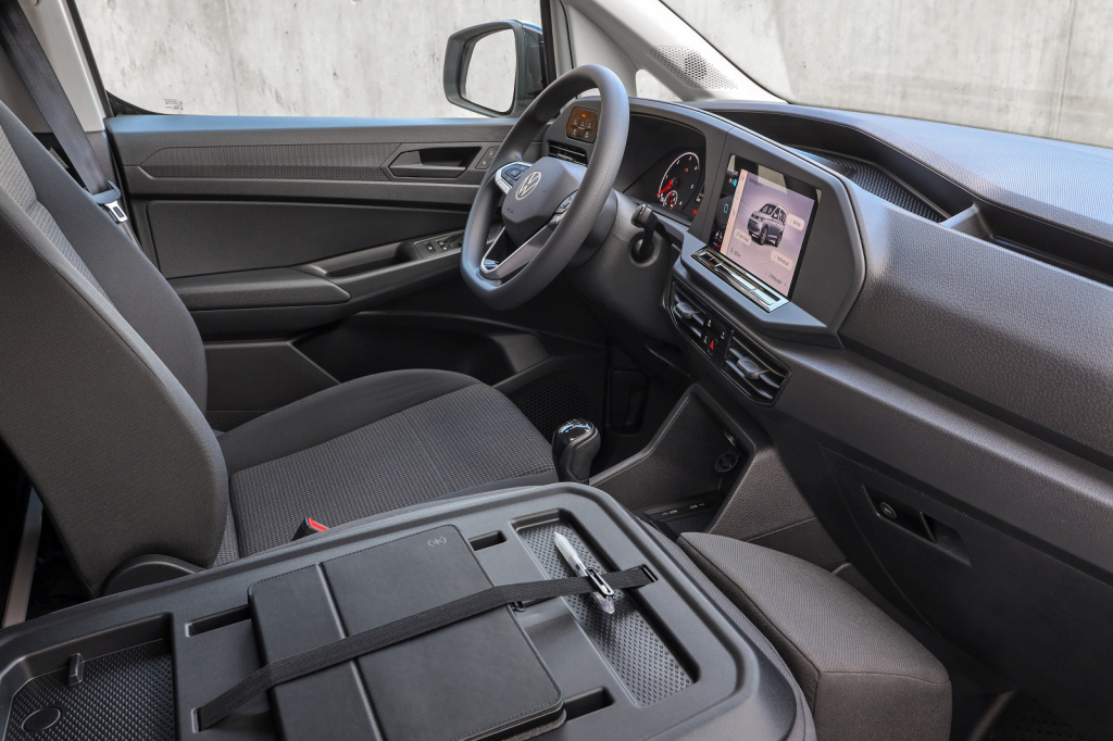 b12_caddy_5_066_back_panel.jpg